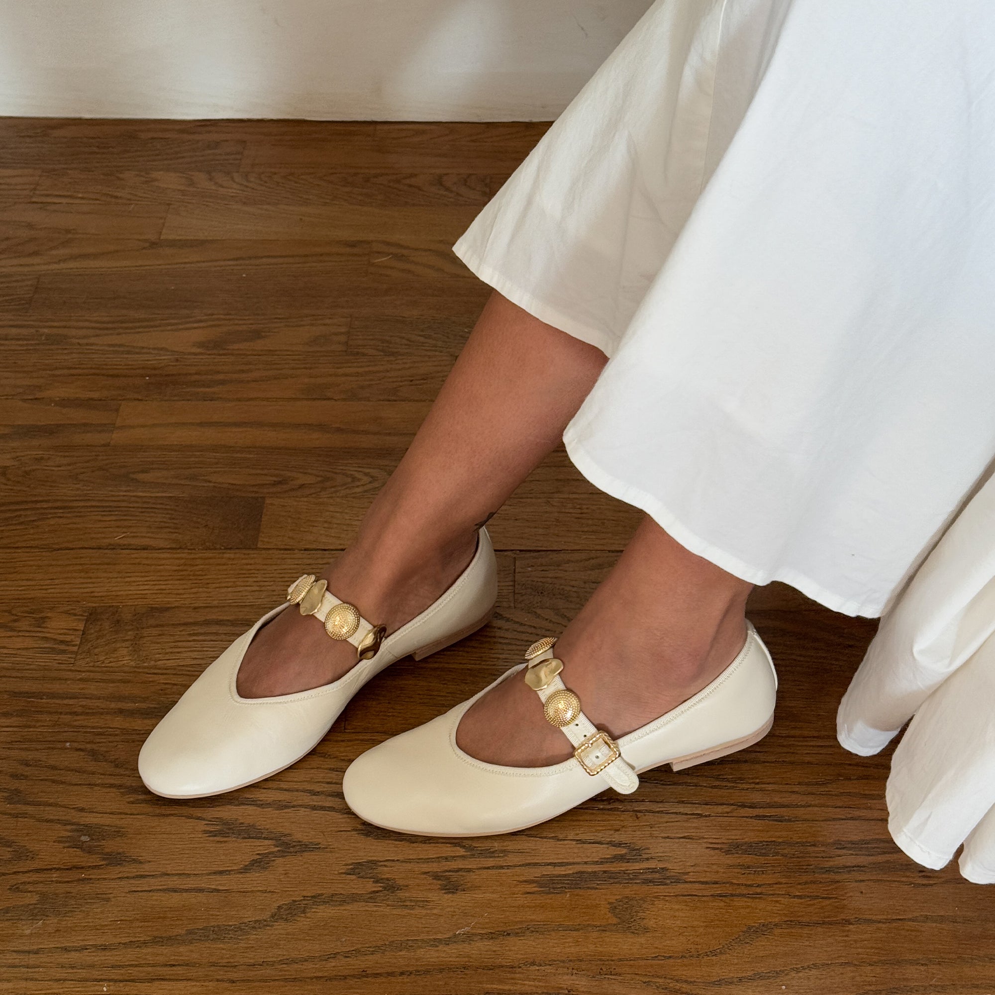 RELAN BALLET FLATS OFF WHITE LEATHER